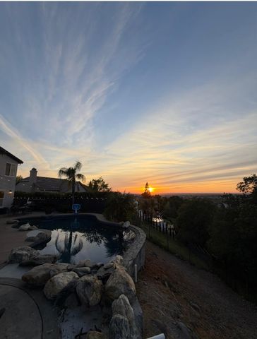 3160 Black Oak Dr, Rocklin, CA 95765