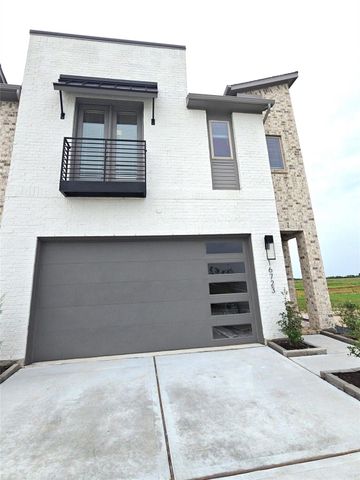 16723 Lake Austin Street, Cypress, TX 77433