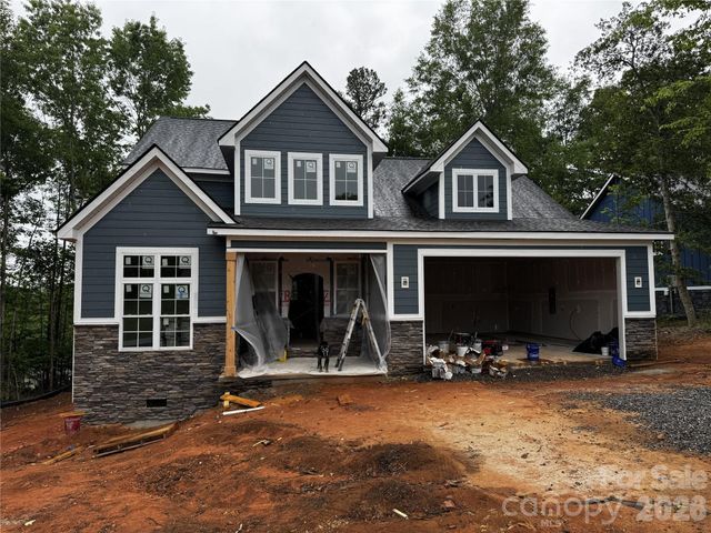 3821 54th Avenue NE, Hickory, NC 28601