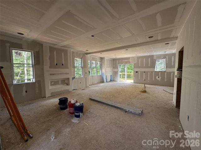 3821 54th Avenue NE, Hickory, NC 28601