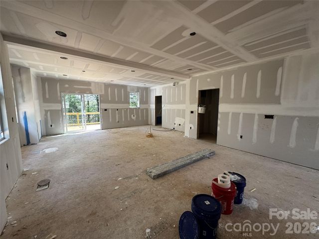 3821 54th Avenue NE, Hickory, NC 28601