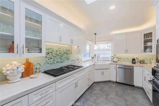 21892 Kaneohe, Huntington Beach, CA 92646