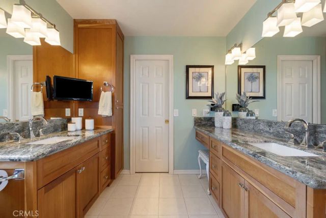 21892 Kaneohe, Huntington Beach, CA 92646