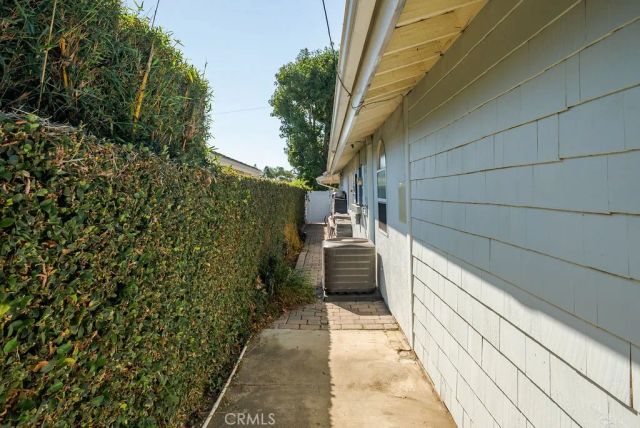 21892 Kaneohe, Huntington Beach, CA 92646