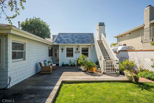 21892 Kaneohe, Huntington Beach, CA 92646