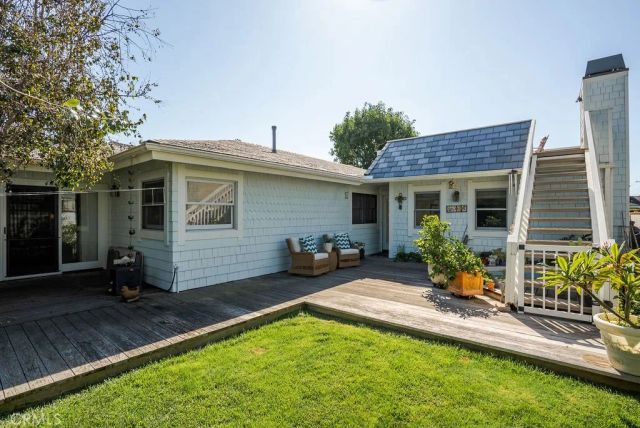 21892 Kaneohe, Huntington Beach, CA 92646