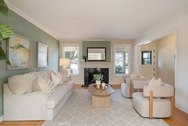 21892 Kaneohe, Huntington Beach, CA 92646