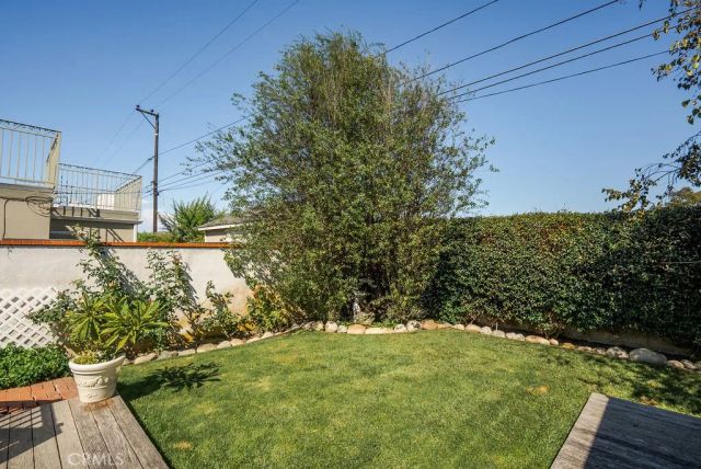 21892 Kaneohe, Huntington Beach, CA 92646