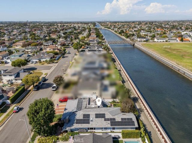 21892 Kaneohe, Huntington Beach, CA 92646