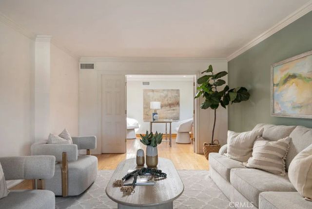 21892 Kaneohe, Huntington Beach, CA 92646