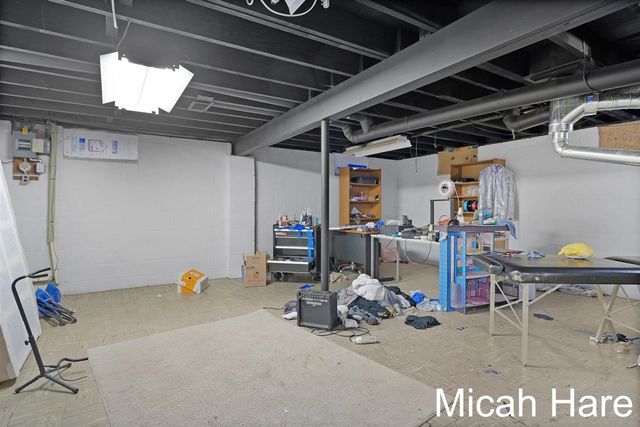 1393 Katrina Drive, Grand Rapids, MI 49508