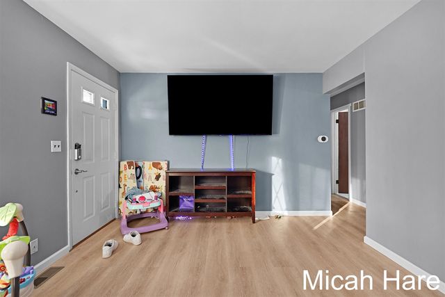 1393 Katrina Drive, Grand Rapids, MI 49508