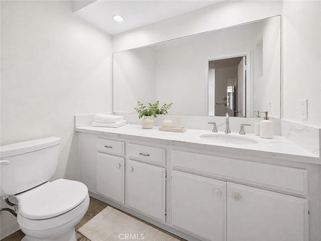 6741 Buffalo Avenue, Valley Glen, CA 91401
