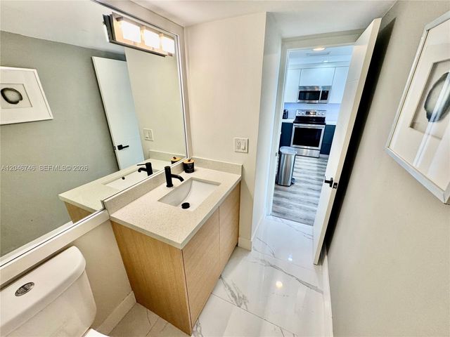 20379 W Country Club Dr 1537, Aventura, FL 33180