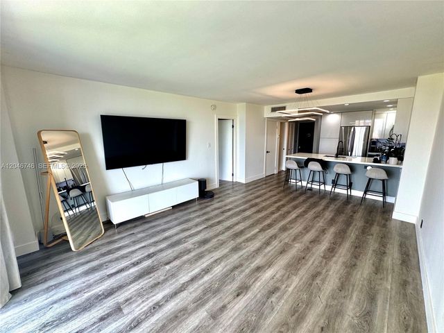 20379 W Country Club Dr 1537, Aventura, FL 33180