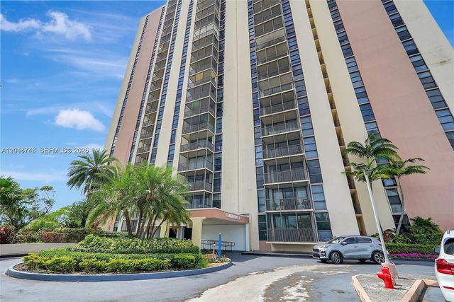 20379 W Country Club Dr 1537, Aventura, FL 33180