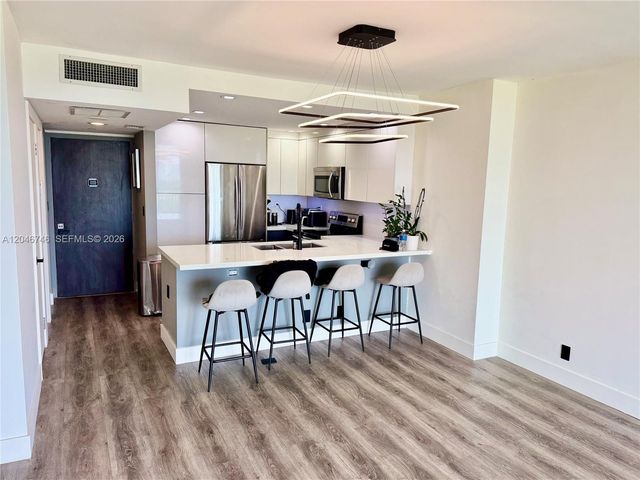 20379 W Country Club Dr 1537, Aventura, FL 33180