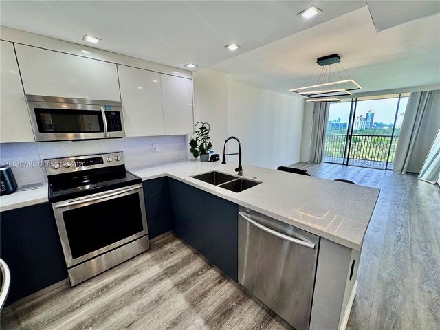 20379 W Country Club Dr 1537, Aventura, FL 33180