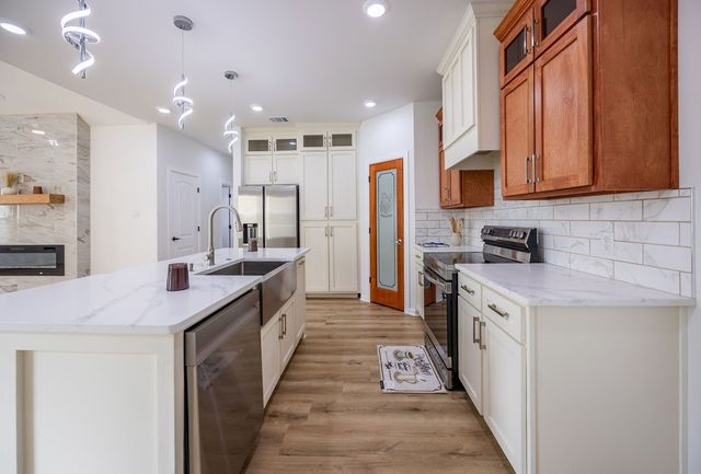 311 Heather Run, Woodway, TX 76712