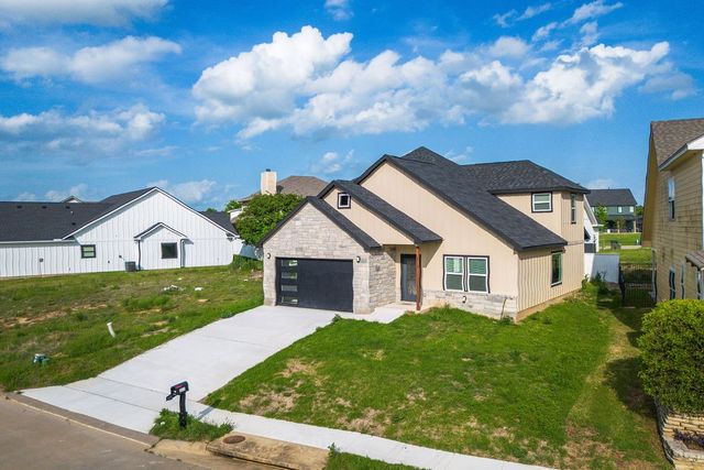 311 Heather Run, Woodway, TX 76712