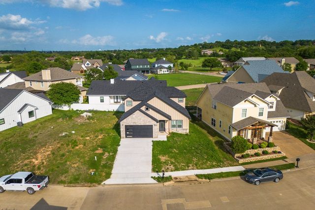 311 Heather Run, Woodway, TX 76712