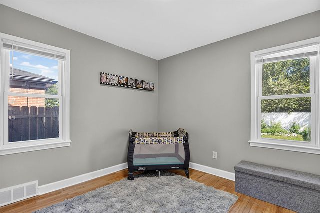 21211 Newcastle Road, Harper Woods, MI 48225