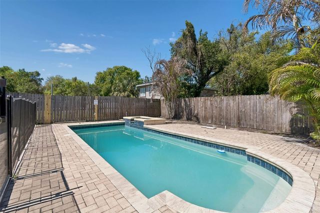 310 E PARIS STREET, Tampa, FL 33604