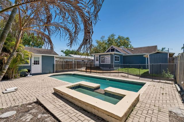 310 E PARIS STREET, Tampa, FL 33604