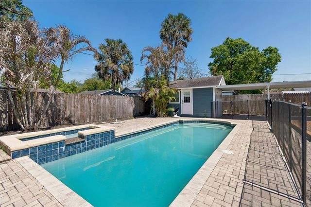 310 E PARIS STREET, Tampa, FL 33604