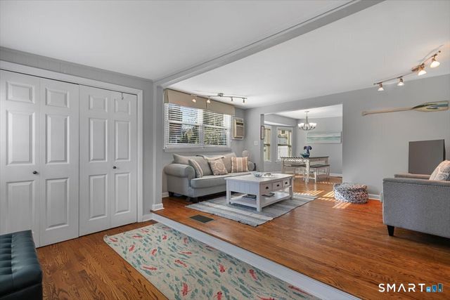 15 Elm Street, Milford, CT 06460