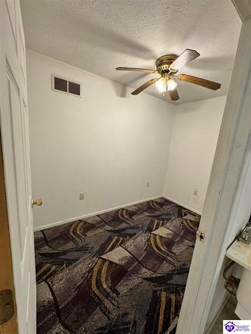 9888 Hodgenville Road, Campbellsville, KY 42718