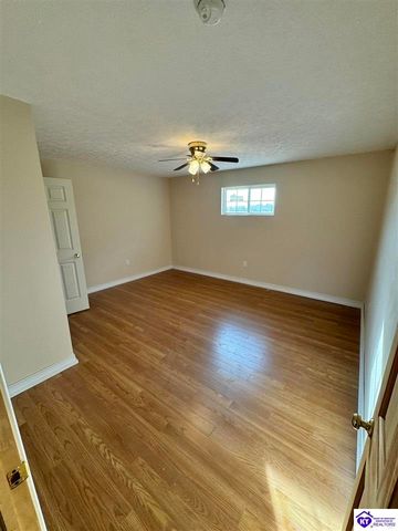 9888 Hodgenville Road, Campbellsville, KY 42718