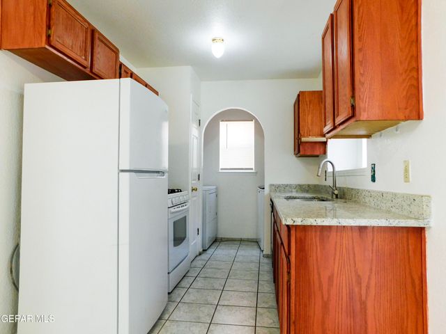 726 MEDINA, El Paso, TX 79905
