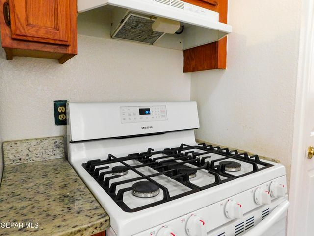 726 MEDINA, El Paso, TX 79905