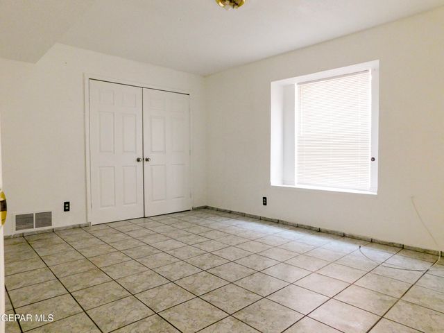 726 MEDINA, El Paso, TX 79905