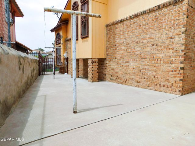 726 MEDINA, El Paso, TX 79905