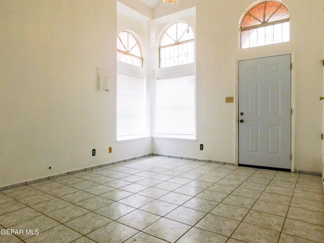 726 MEDINA, El Paso, TX 79905