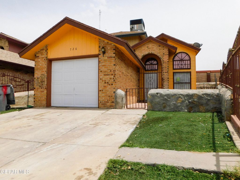 726 MEDINA, El Paso, TX 79905