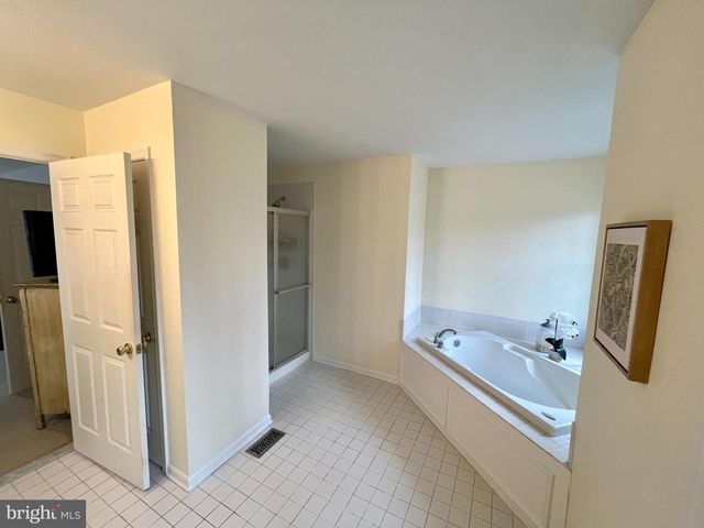 1003 TRAVIS CT, Downingtown, PA 19335