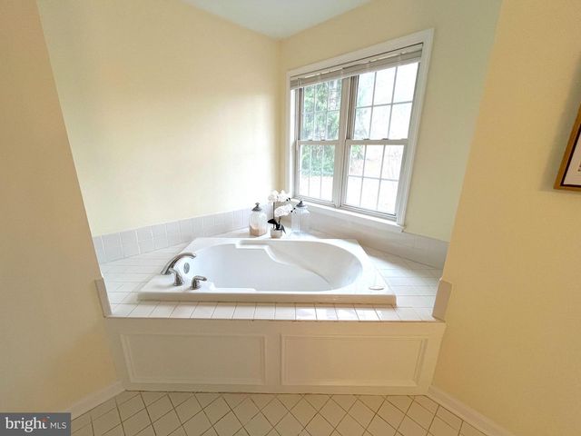 1003 TRAVIS CT, Downingtown, PA 19335