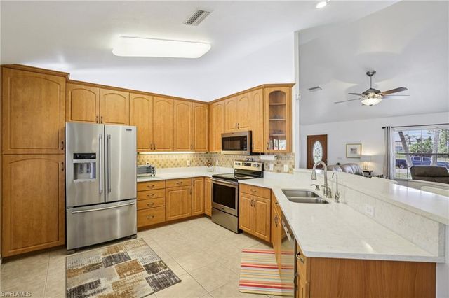 1603 NE 33rd LN, Cape Coral, FL 33909