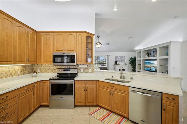 1603 NE 33rd LN, Cape Coral, FL 33909