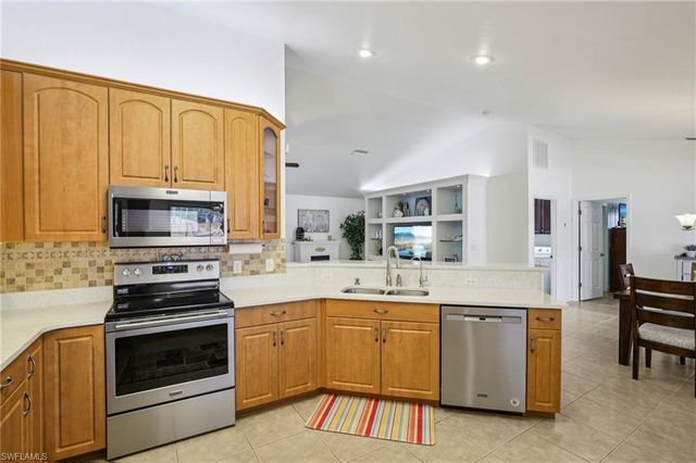 1603 NE 33rd LN, Cape Coral, FL 33909