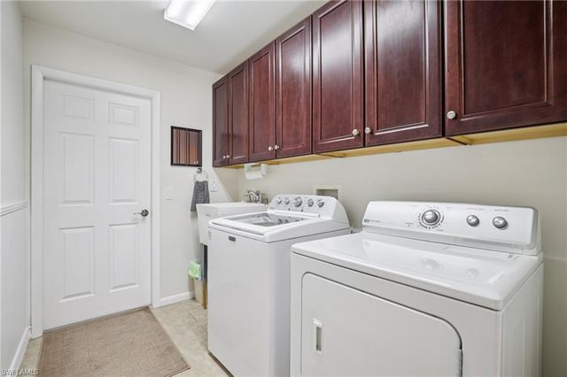 1603 NE 33rd LN, Cape Coral, FL 33909