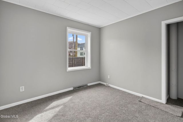 35 123rd Street, Troy, NY 12182