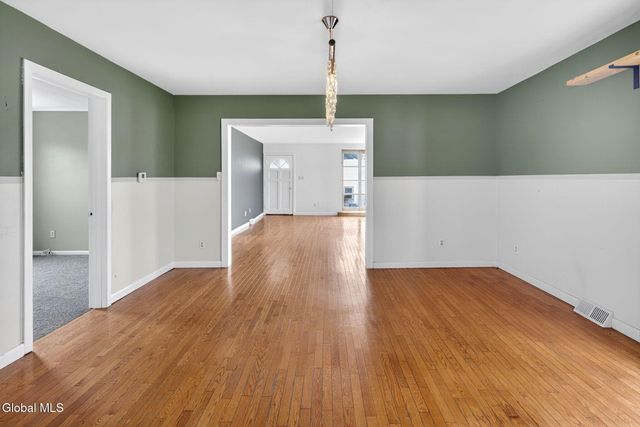 35 123rd Street, Troy, NY 12182