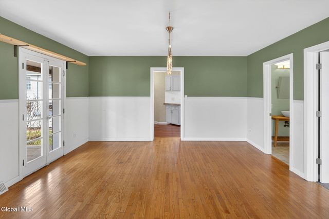 35 123rd Street, Troy, NY 12182