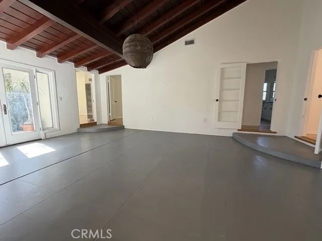 15440 Dickens, Sherman Oaks, CA 91403