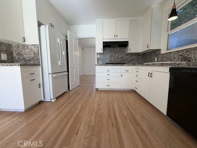 15440 Dickens, Sherman Oaks, CA 91403