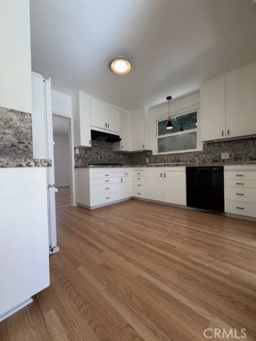 15440 Dickens, Sherman Oaks, CA 91403